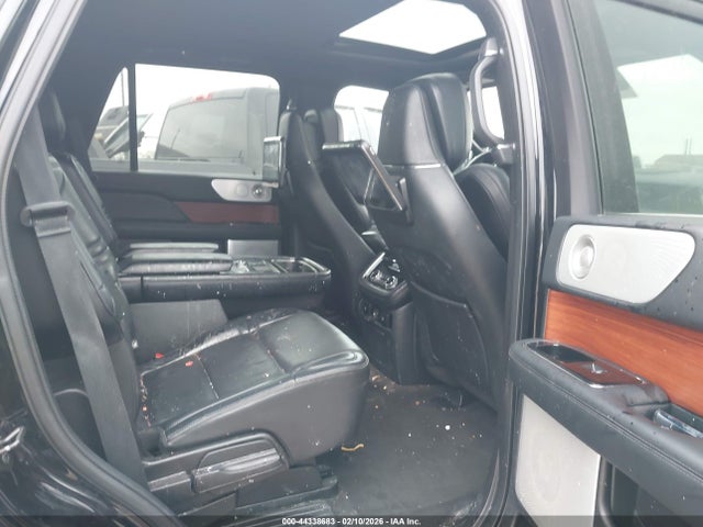 44338683 :رقم المزاد ، 5LMJJ2LTXKEL10366 vin ، 2019 Lincoln Navigator Reserve مزاد بيع