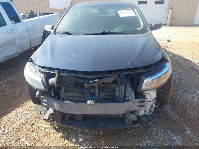 1G1ZE5ST0HF234671 Chevrolet MALIBU 1LT