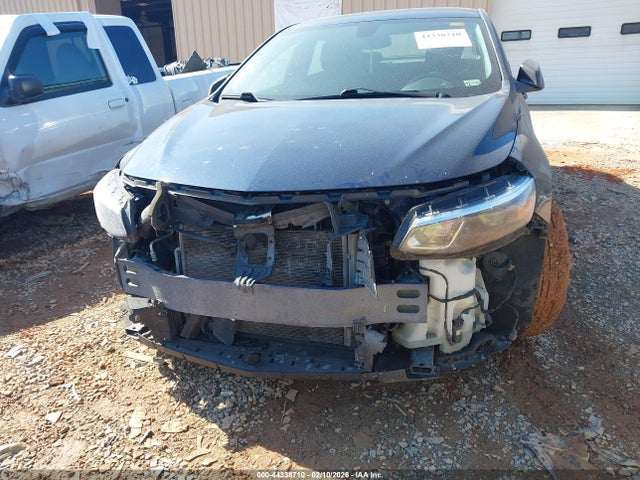1G1ZE5ST0HF234671 Chevrolet MALIBU 1LT