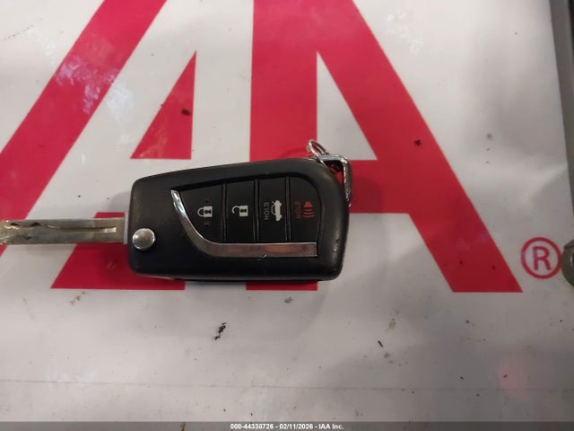 4T1G11BK2MU027470 Toyota Camry Se Awd
