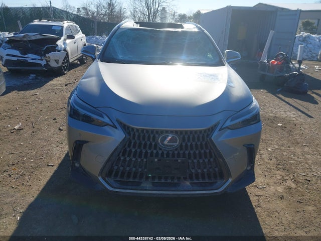 44338742 :رقم المزاد ، 2T2GGCEZ8NC015499 vin ، 2022 Lexus Nx 350 Premium مزاد بيع