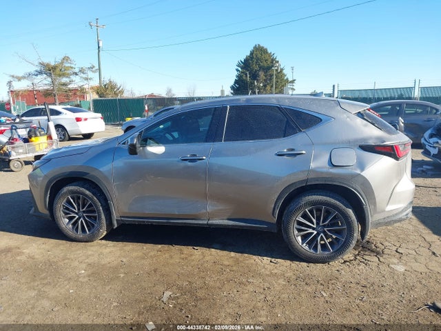 44338742 :رقم المزاد ، 2T2GGCEZ8NC015499 vin ، 2022 Lexus Nx 350 Premium مزاد بيع