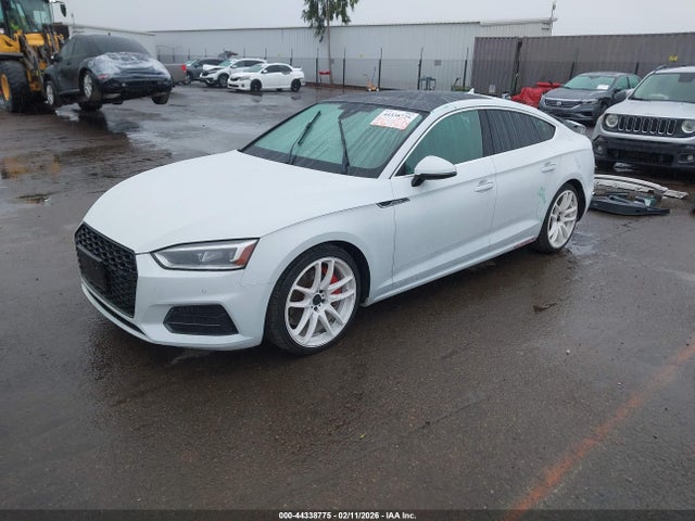 44338775 :رقم المزاد ، WAUBNCF55KA044455 vin ، 2019 Audi A5 45 Premium مزاد بيع
