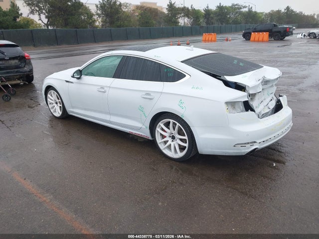 44338775 :رقم المزاد ، WAUBNCF55KA044455 vin ، 2019 Audi A5 45 Premium مزاد بيع