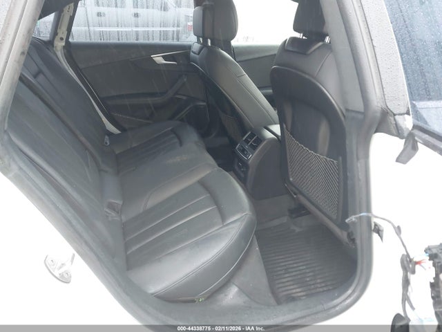 44338775 :رقم المزاد ، WAUBNCF55KA044455 vin ، 2019 Audi A5 45 Premium مزاد بيع