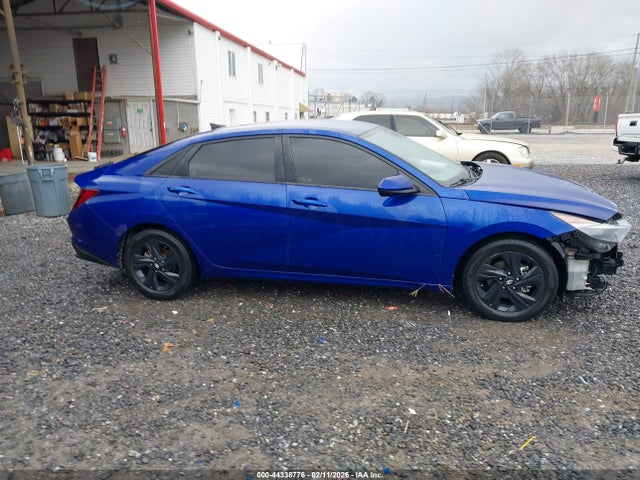 5NPLM4AG9MH035469 Hyundai ELANTRA SEL