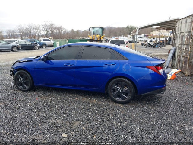 5NPLM4AG9MH035469 Hyundai ELANTRA SEL