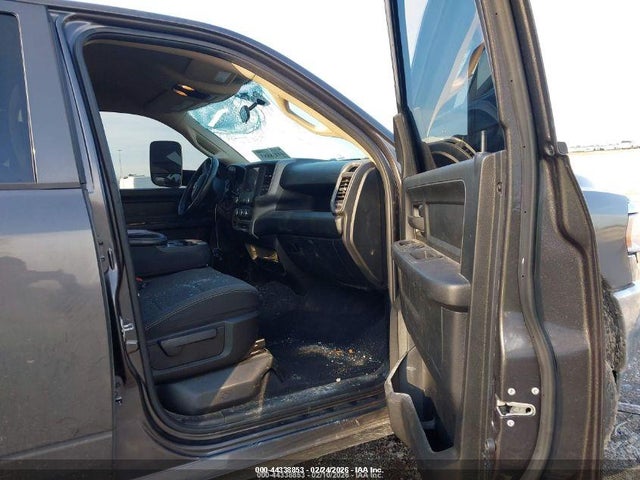 3C63RRGLXLG247685 RAM 3500 Tradesman 4x4 8&#039; Box
