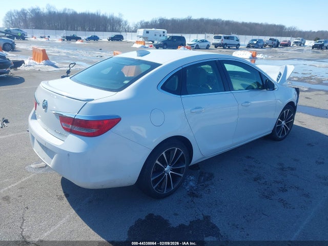 2017 Buick Verano Sport Touring მანქანა იყიდება აუქციონზე, vin: 1G4PR5SK9H4111341, აუქციონის ნომერი: 44338864