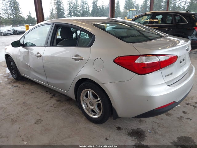 2014 KIA FORTE KNAFK4A67E5207250 Photo 2