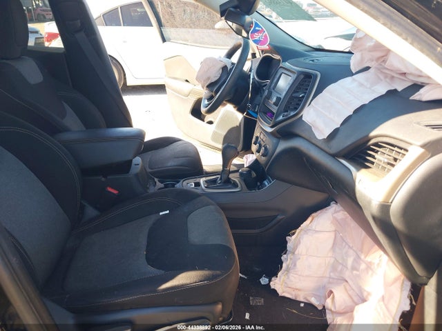 Продажа на аукционе авто 2016 Jeep Cherokee Sport, vin: 1C4PJMAB3GW286632, номер лота: 44338892