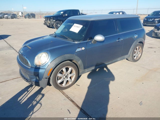 2010 MINI COOPER S CLUBMAN WMWMM3C54ATP94609 Photo 1