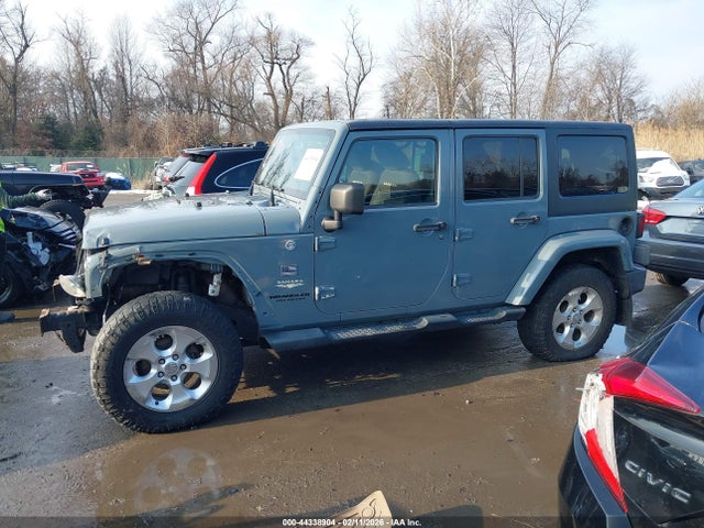 44338904 :رقم المزاد ، 1C4BJWEG0EL104797 vin ، 2014 Jeep Wrangler Unlimited Sahara مزاد بيع