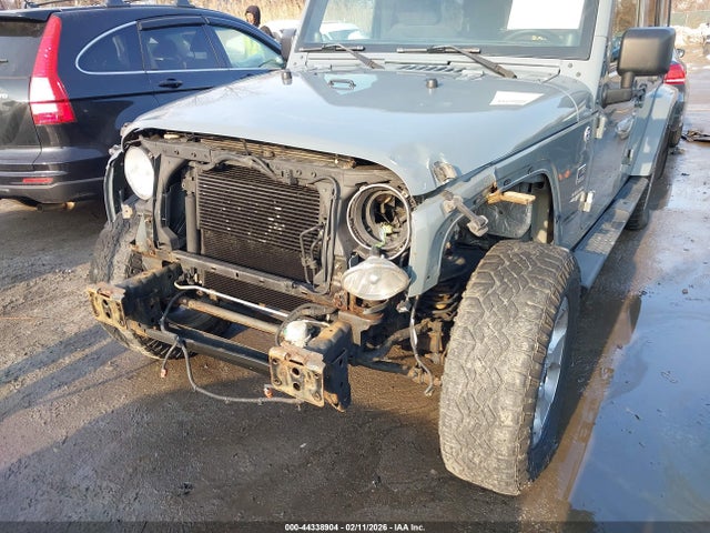 44338904 :رقم المزاد ، 1C4BJWEG0EL104797 vin ، 2014 Jeep Wrangler Unlimited Sahara مزاد بيع