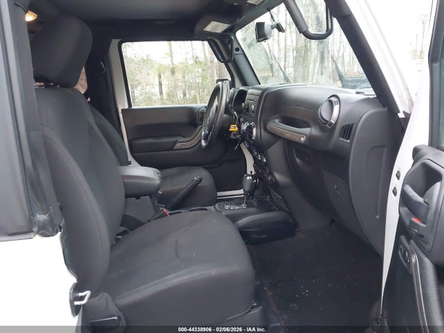 2017 JEEP WRANGLER 1C4AJWAG2HL735718 Photo 4