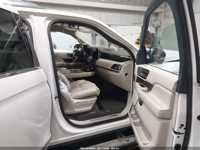 5LMJJ2JT5KEL19513 Lincoln Navigator Select