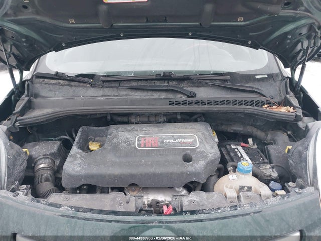 2016 FIAT 500L ZFBCFADH6GZ038083 Photo 9