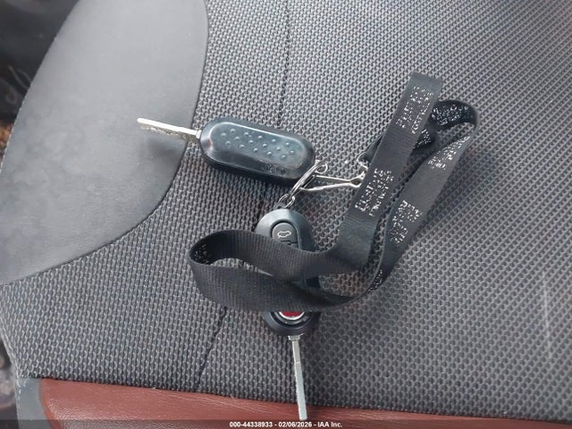 2016 FIAT 500L ZFBCFADH6GZ038083 Photo 10