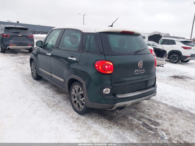 2016 FIAT 500L ZFBCFADH6GZ038083 Photo 2