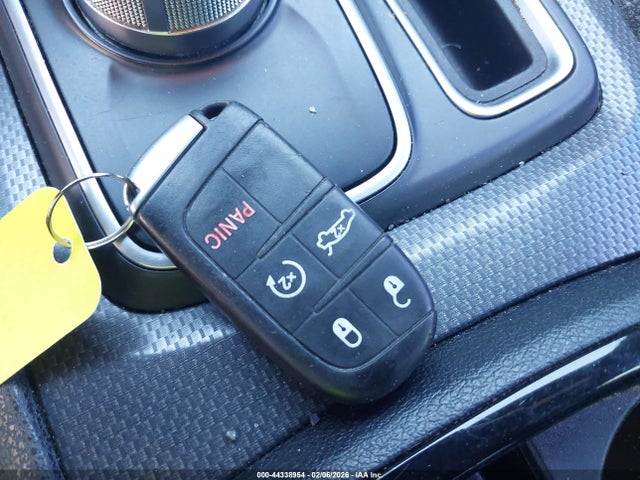 2016 CHRYSLER 300 2C3CCABGXGH175855 Photo 10