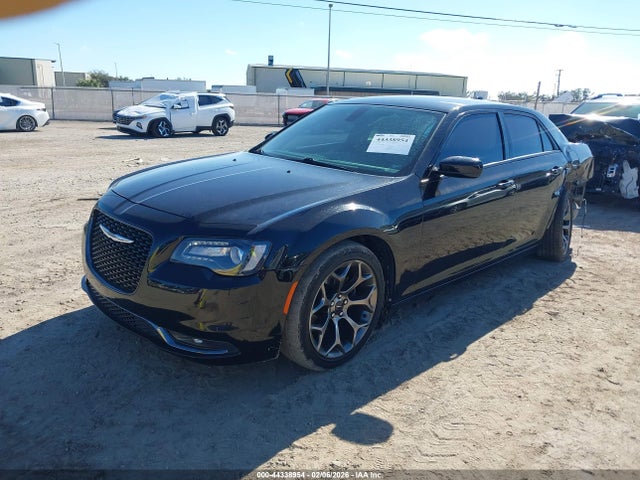 2016 CHRYSLER 300 2C3CCABGXGH175855 Photo 1
