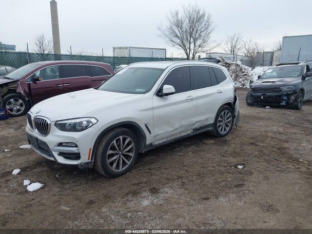 2018 BMW X3 5UXTR9C55JLD68187 Photo 1