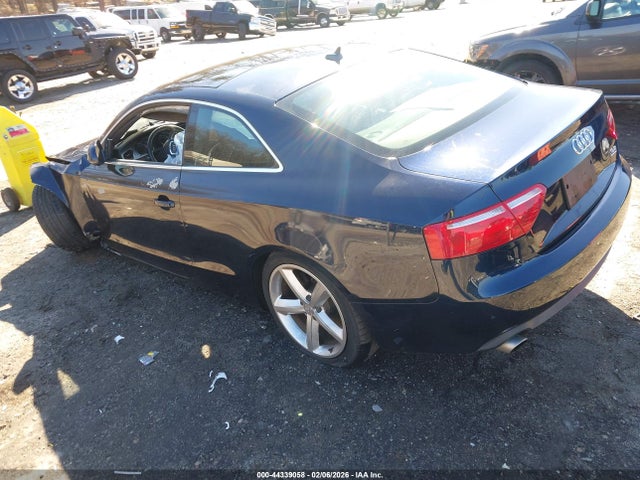 2009 AUDI A5 WAUDK78T49A000722 Photo 2