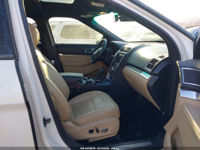 2016 FORD EXPLORER 1FM5K8F81GGA02851 Photo 4