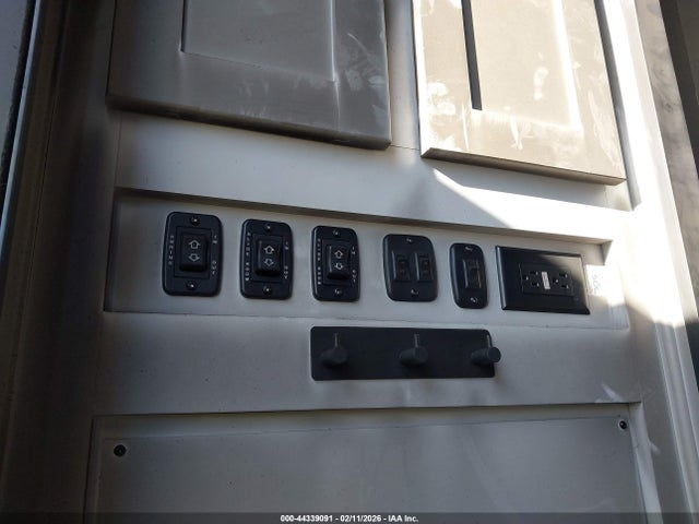 5SFNB342XRE531216 Heartland 29flr