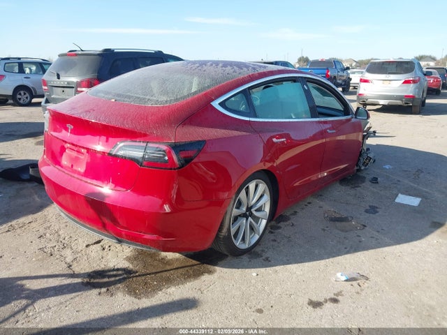 Продажа на аукционе авто 2018 Tesla Model 3 Long Range/mid Range, vin: 5YJ3E1EA6JF037689, номер лота: 44339112