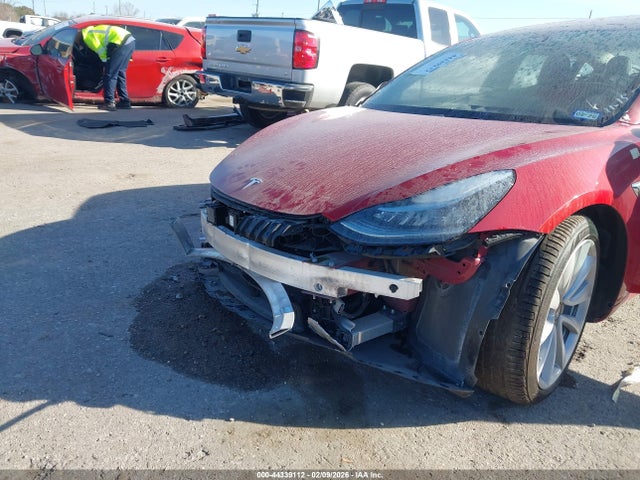 Продажа на аукционе авто 2018 Tesla Model 3 Long Range/mid Range, vin: 5YJ3E1EA6JF037689, номер лота: 44339112