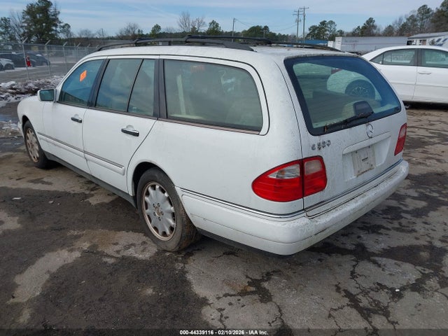 1999 MERCEDES-BENZ E 320 WDBJH65F9XA896976 Photo 2