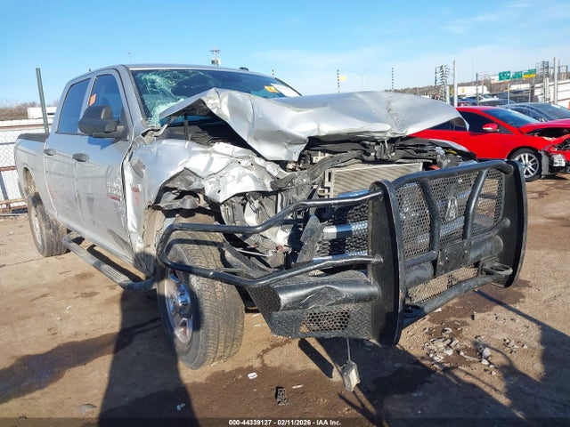 44339127 :رقم المزاد ، 3C63R3CJ4EG257990 vin ، 2014 Ram 3500 Tradesman مزاد بيع
