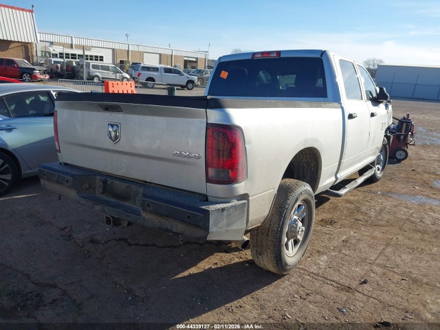 44339127 :رقم المزاد ، 3C63R3CJ4EG257990 vin ، 2014 Ram 3500 Tradesman مزاد بيع