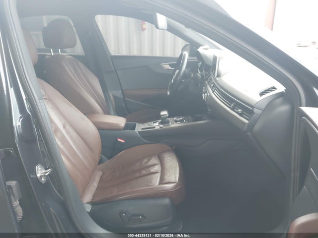 WAUKMAF40HN043732 Audi A4 2.0t Season Of Audi Ultra Premium