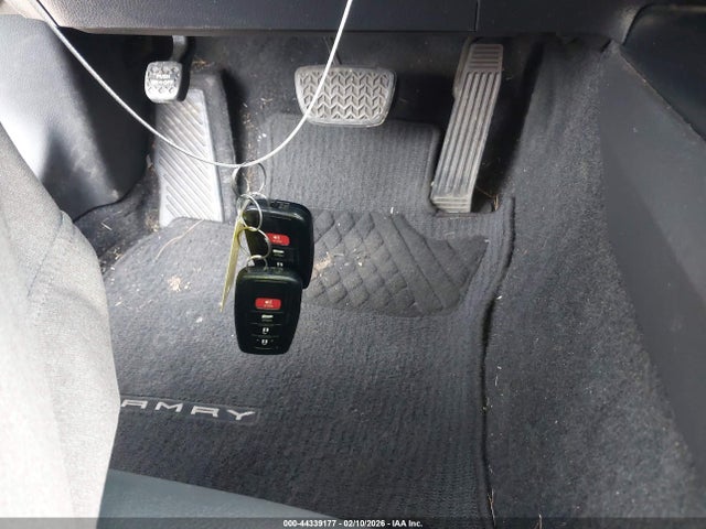 4T1B11HK4JU118818 Toyota CAMRY SE