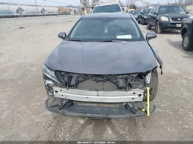 4T1B11HK4JU118818 Toyota CAMRY SE