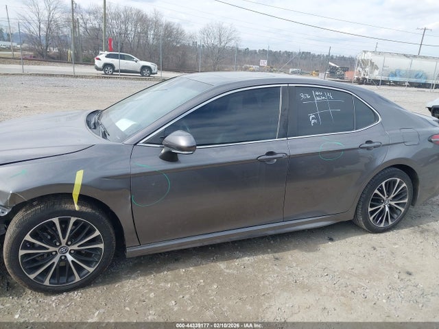 4T1B11HK4JU118818 Toyota CAMRY SE