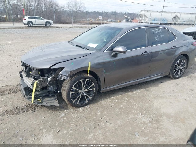 4T1B11HK4JU118818 Toyota CAMRY SE