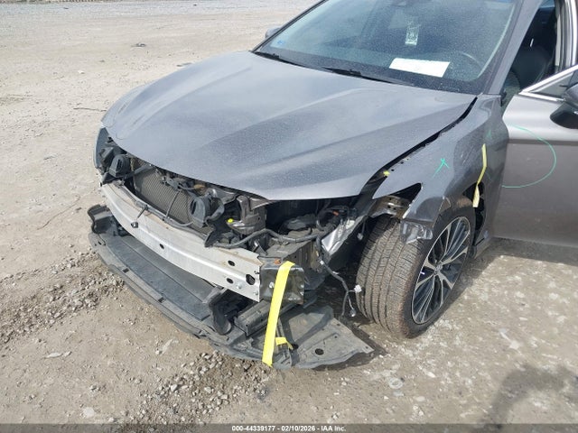 4T1B11HK4JU118818 Toyota CAMRY SE