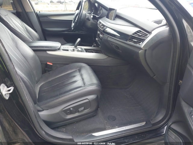 44339180 :رقم المزاد ، 5UXKR0C51F0P00977 vin ، 2015 Bmw X5 Xdrive35i مزاد بيع