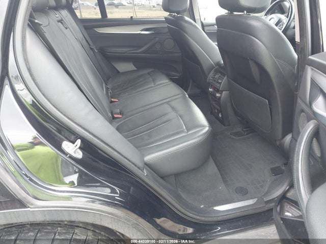 44339180 :رقم المزاد ، 5UXKR0C51F0P00977 vin ، 2015 Bmw X5 Xdrive35i مزاد بيع