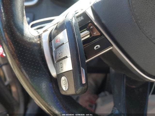 5XYPK4A52KG493509 KIA Sorento 3.3l Sxl