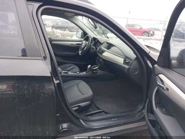 2013 BMW X1 WBAVM1C55DVW43635 Photo 4