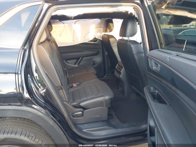 Продаж на аукціоні авто 2024 Volkswagen Atlas Cross Sport 2.0t Sel R-line, vin: 1V2AE2CAXRC230564, номер лоту: 44339307
