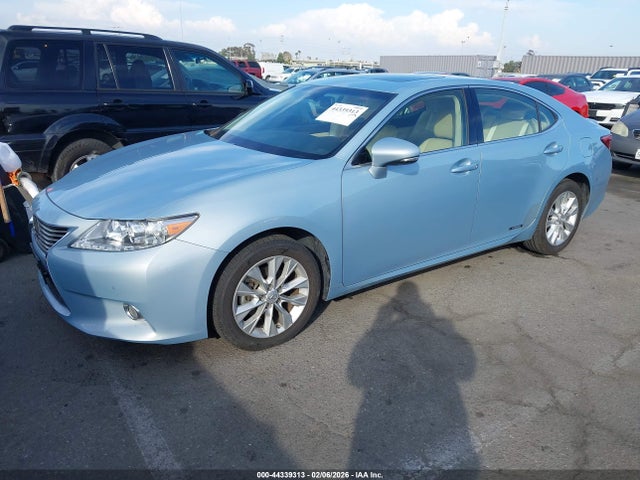 2013 LEXUS ES 300H JTHBW1GG2D2007220 Photo 1