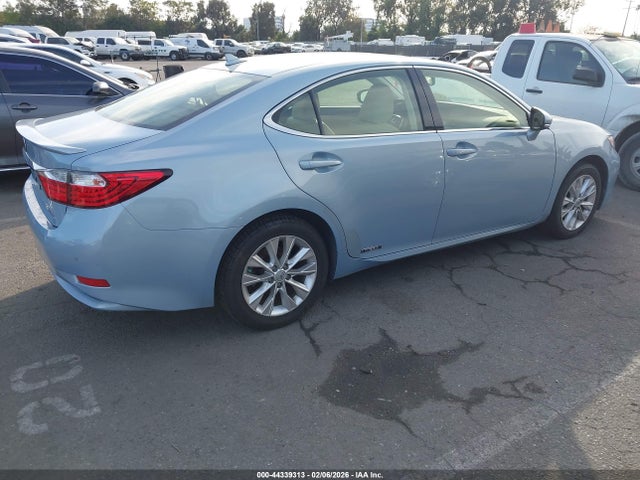 2013 LEXUS ES 300H JTHBW1GG2D2007220 Photo 3