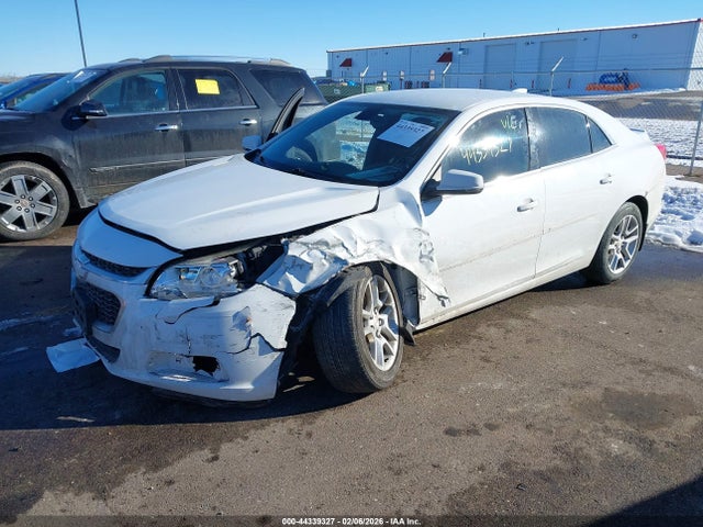 Chevrolet MALIBU 1LT 2015 1G11C5SL1FF111817 Image 2