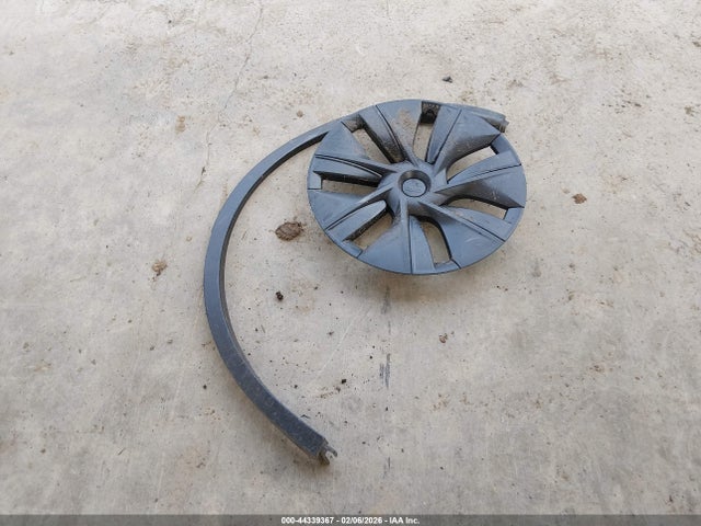7SAYGDED5SF317278 Tesla Model Y Long Range Single Motor Rear-wheel Drive