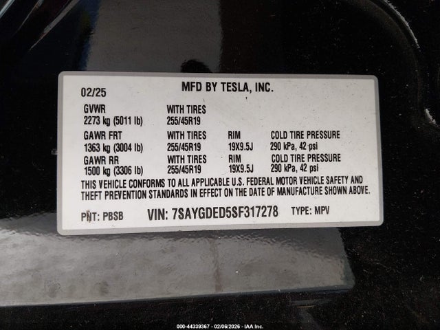 2025 TESLA MODEL Y 7SAYGDED5SF317278 Photo 8